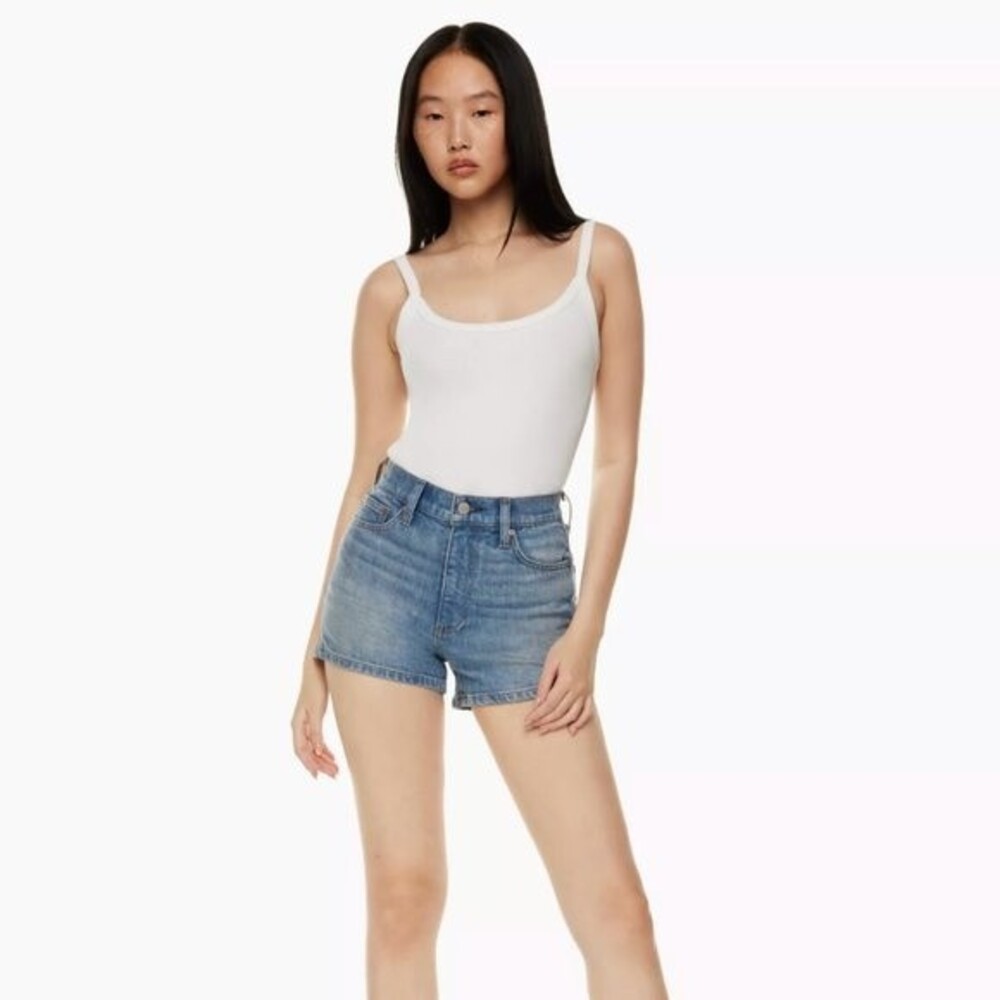 Aritzia The '50s Arlo Hi-Rise Micro Jean Short Size 28 NWT